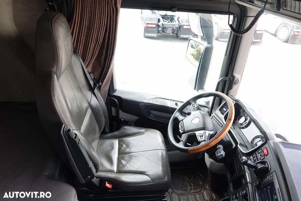 Scania S 500 / RETARDER / AER CONDIȚIONAT PARCARE / JANTE DIN ALIAJ / PIELE / ANVELOPE 100% / REZERVORE 1.400 L - 26