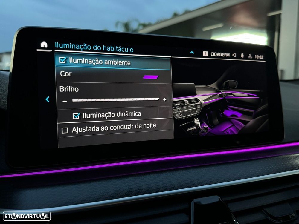 BMW 530 e Pack M - 38