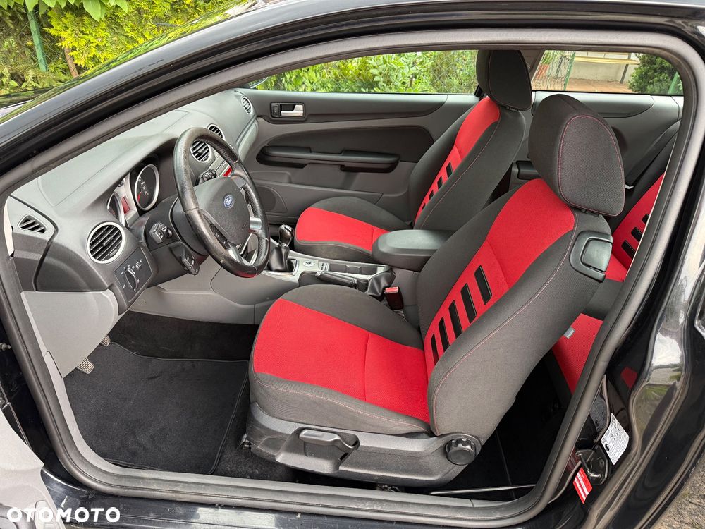 Ford Focus 1.6 Ti-VCT Style - 19