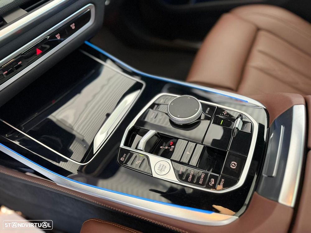 BMW X7 40 i xDrive Pack M Desportivo Pro - 16
