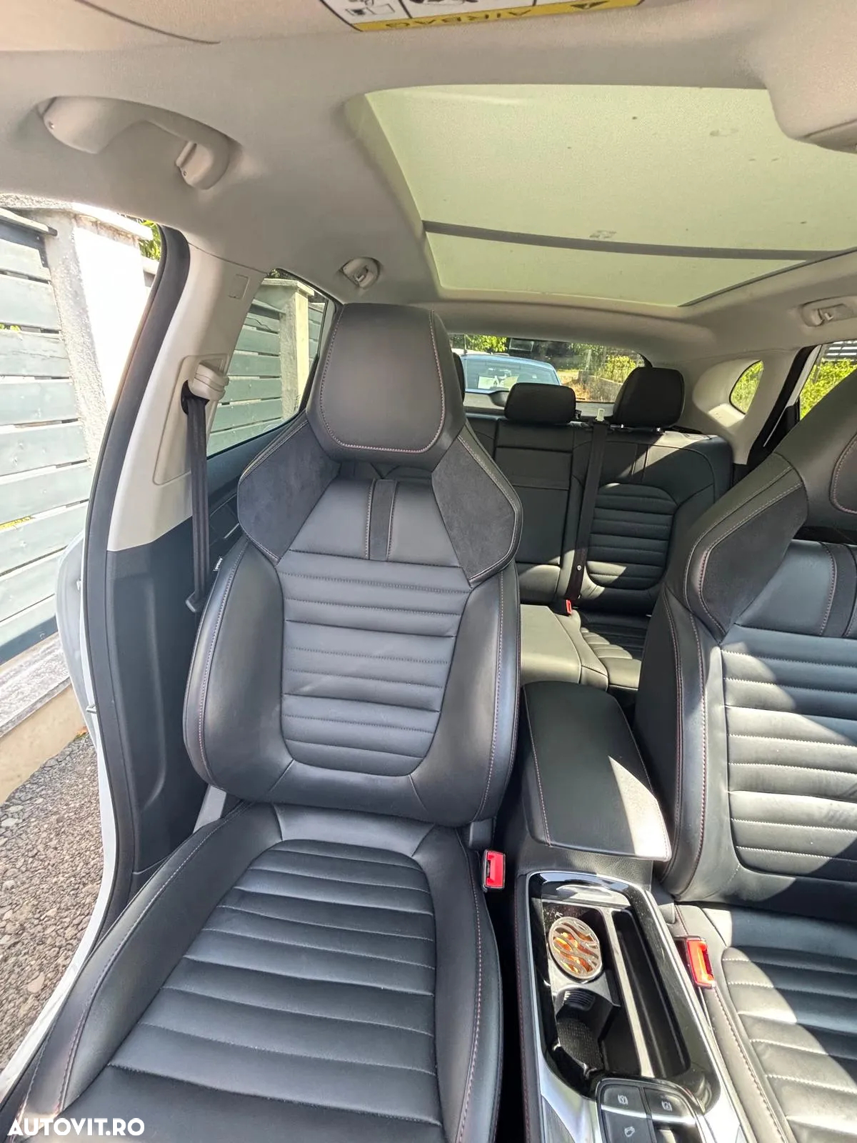 MG EHS 1.5T-GDI PHEV Luxury - 11