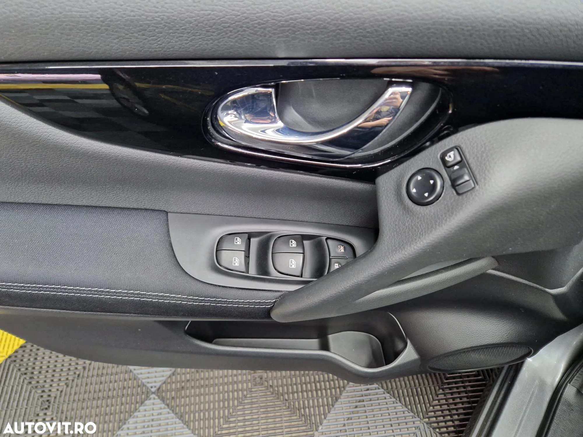 Nissan Qashqai 1.5 DCI DCT ACENTA - 11