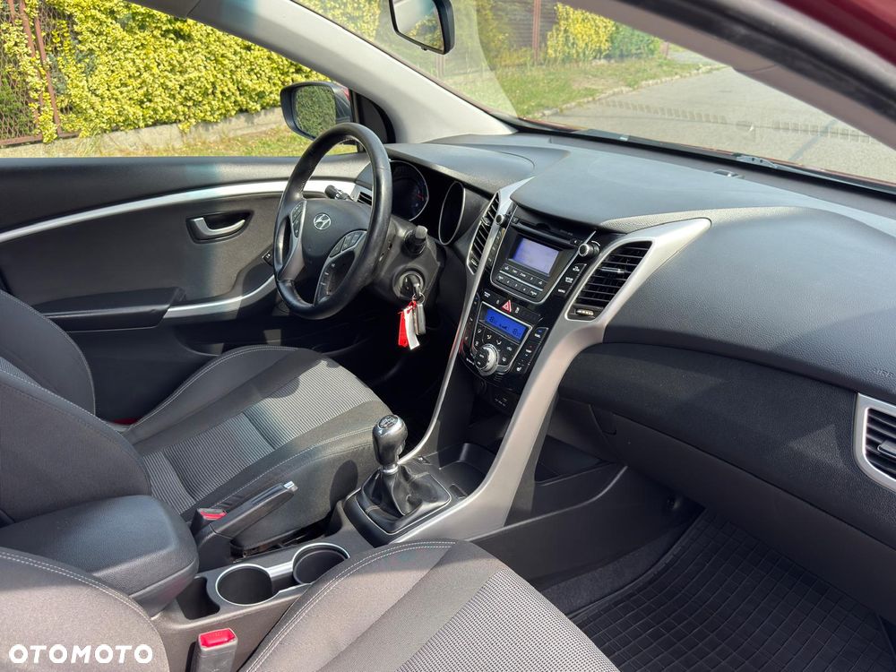 Hyundai i30 blue 1.6 CRDi Style - 17
