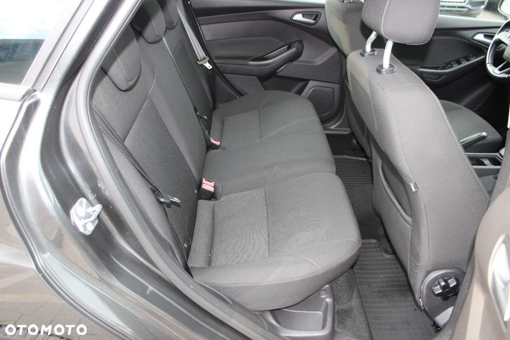 Ford Focus - 20