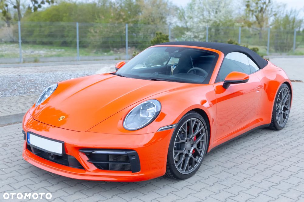 Porsche 911 Carrera 4S - 1