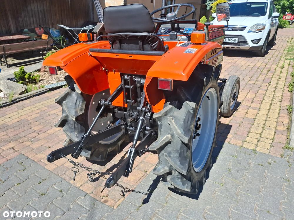 Hinomoto E1802 - 3