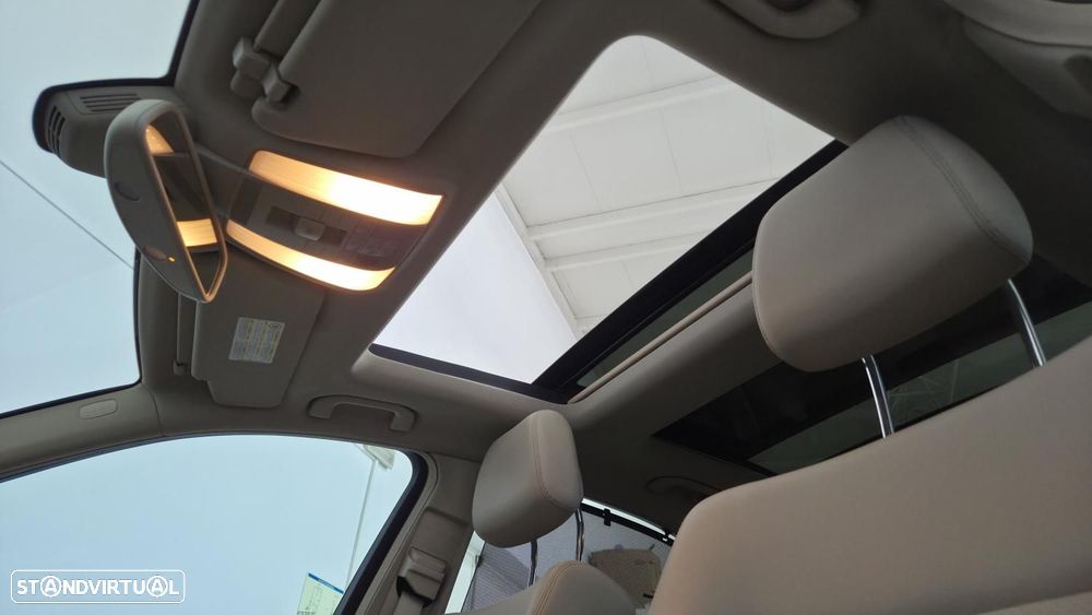 Mercedes-Benz E 250 7G-TRONIC Elegance - 22