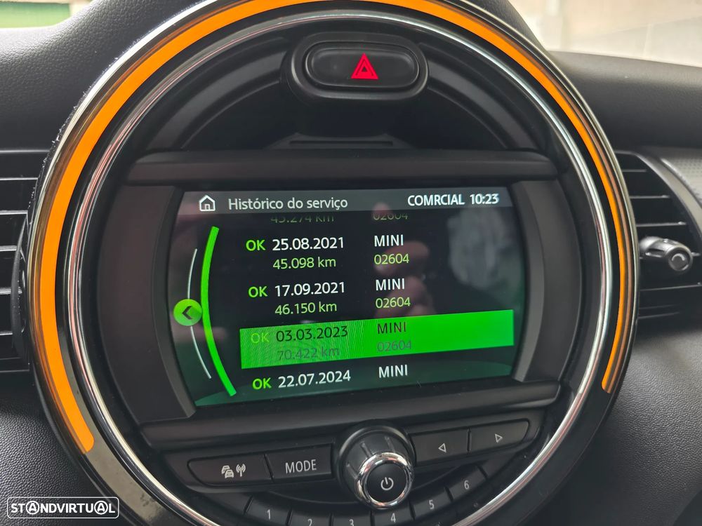 MINI 5 Portas Cooper D Auto - 40