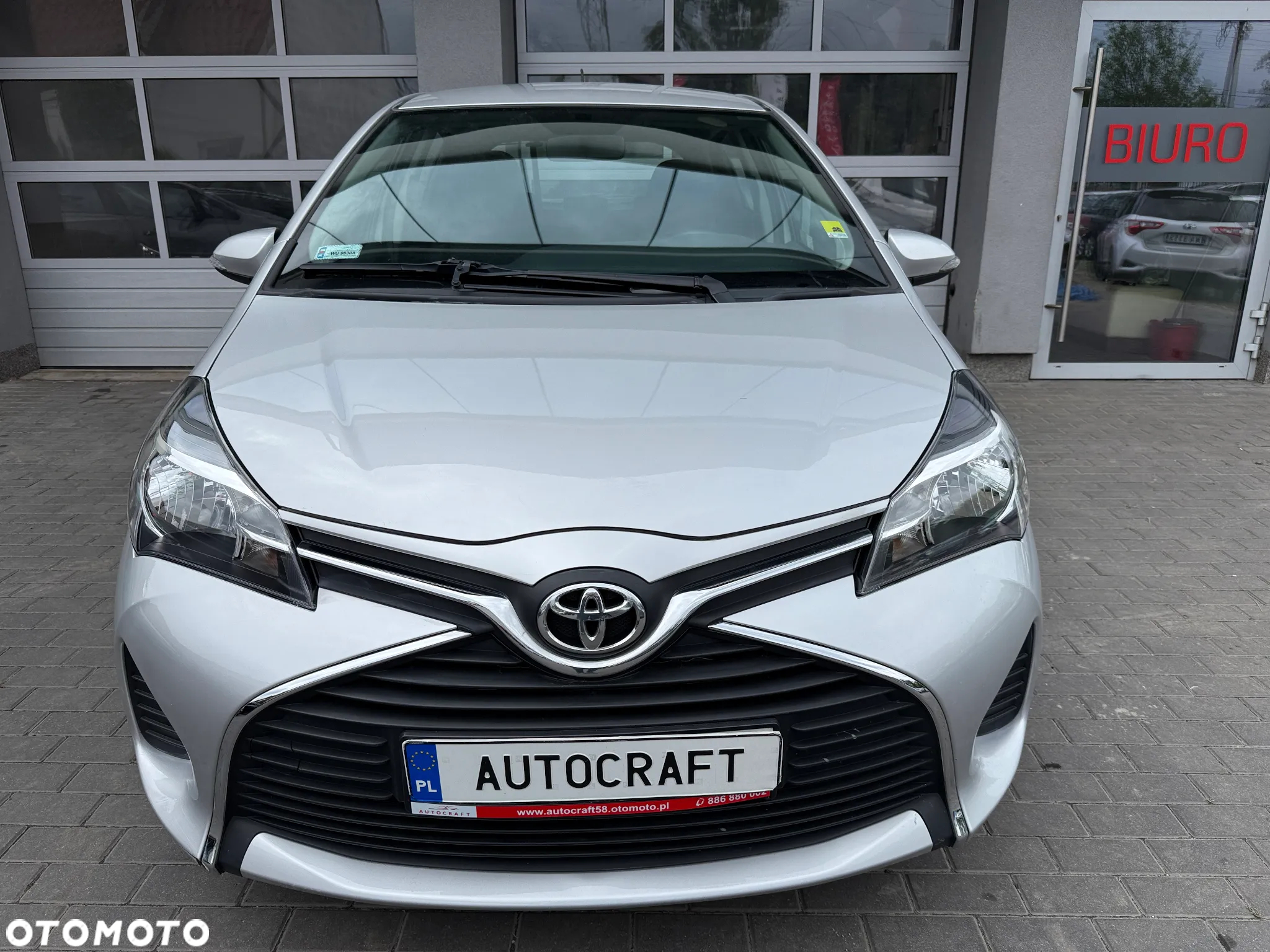 Toyota Yaris 1.0 Premium - 2