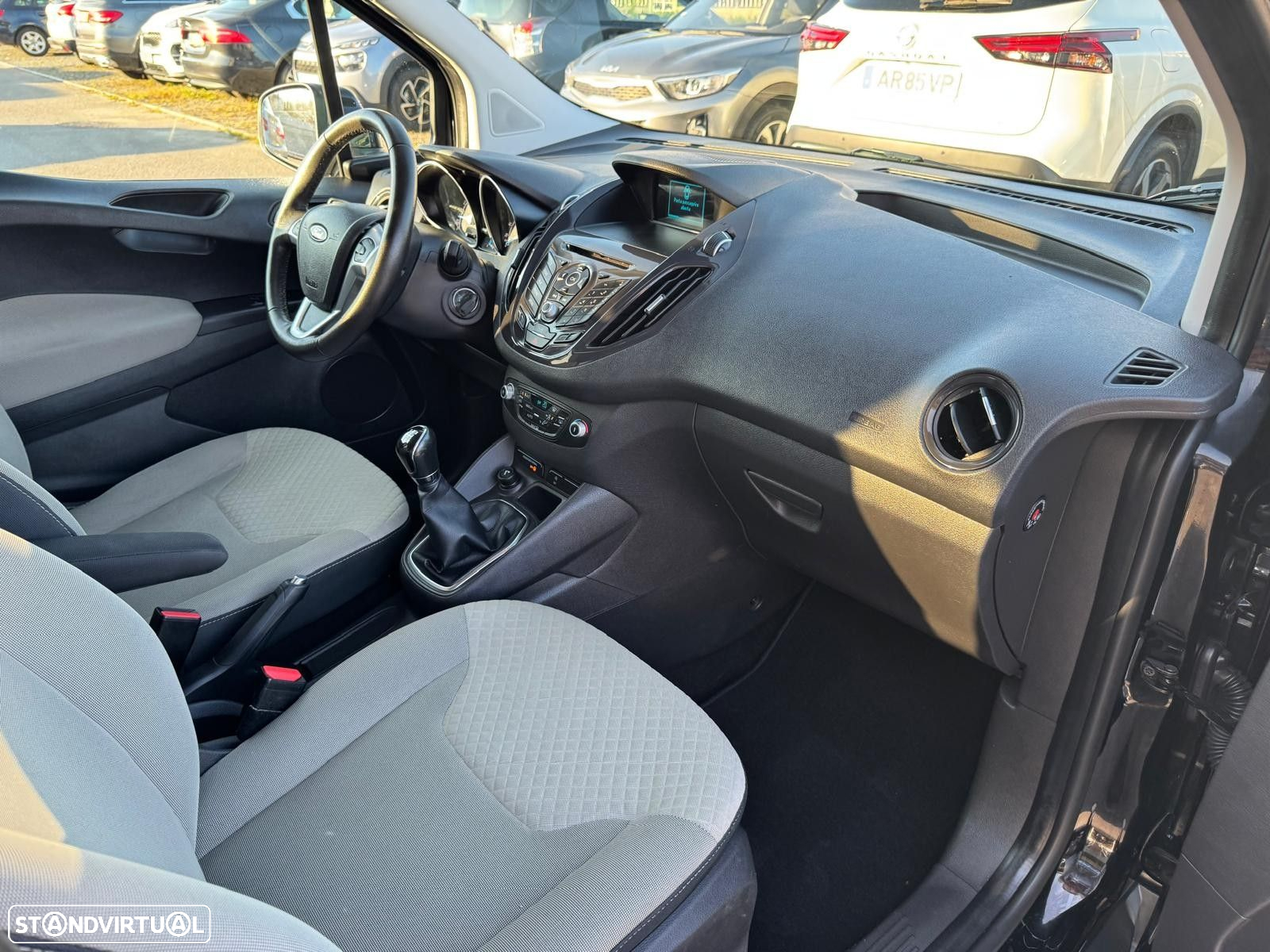 Ford Tourneo Courier 1.0 EcoBoost Titanium - 15