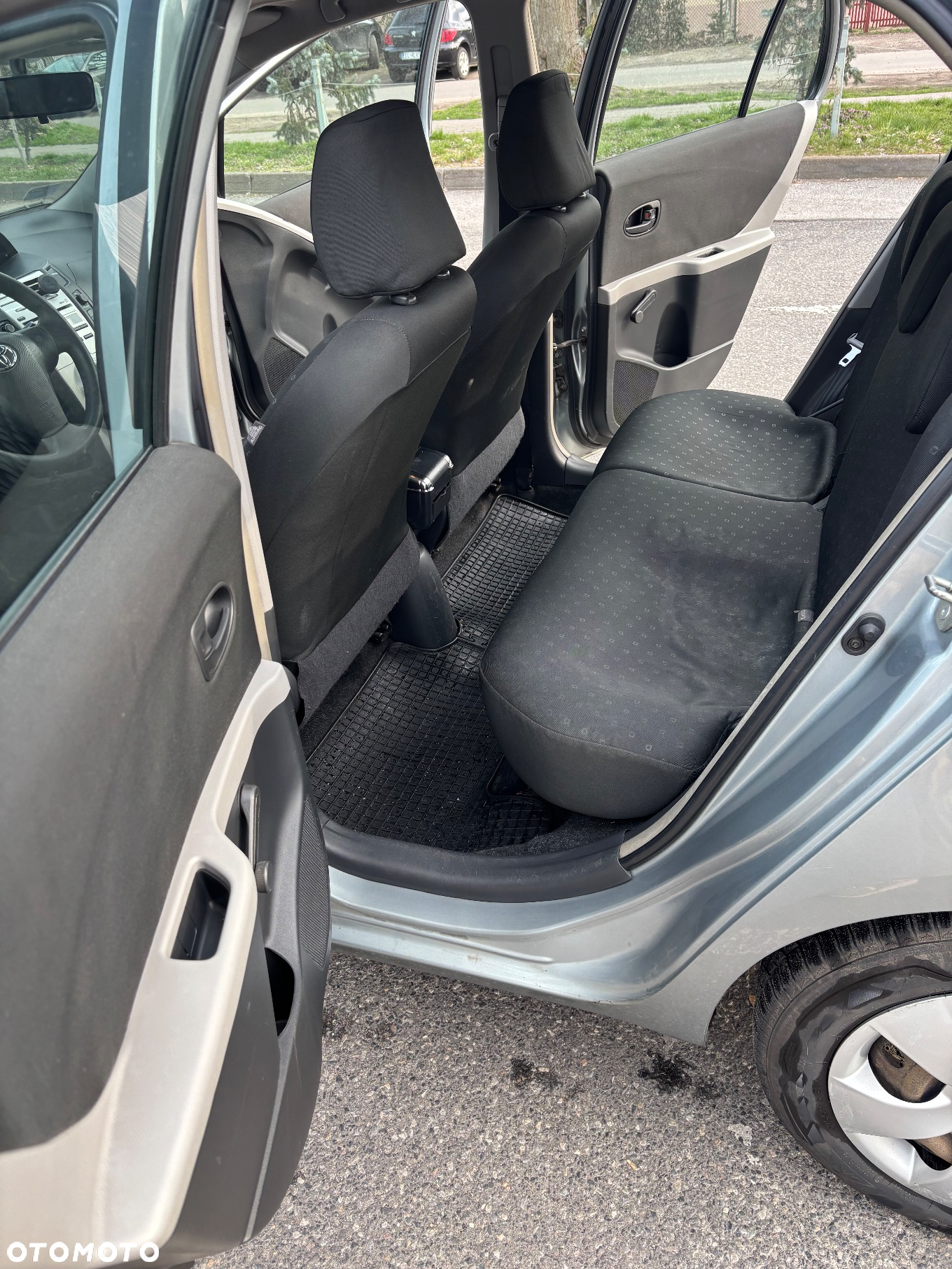 Toyota Yaris - 10