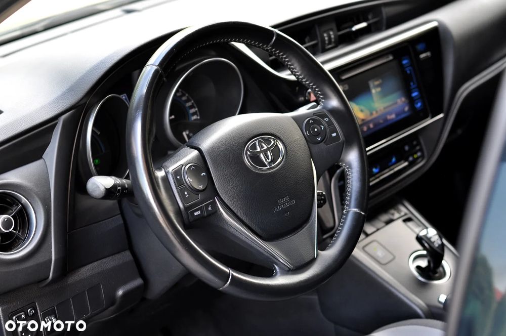 Toyota Auris 1.8 HSD Sol - 20