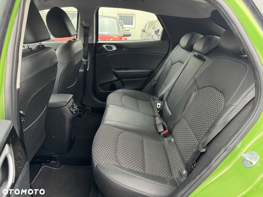 Kia XCeed - 8