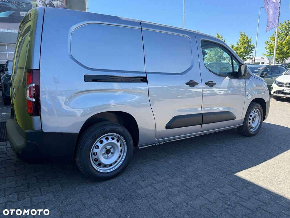 Opel Combo Cargo Combo Cargo Furgon XL Diesel 100KM Manual - 4