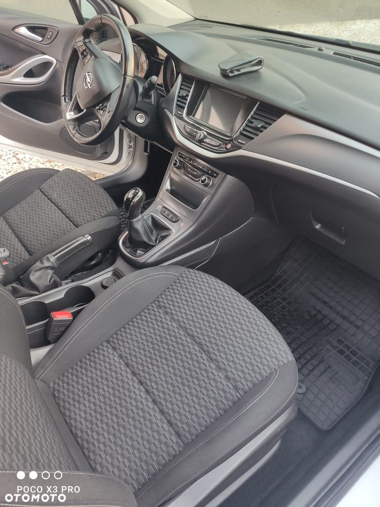 Opel Astra 1.6 CDTI Enjoy S&S - 9