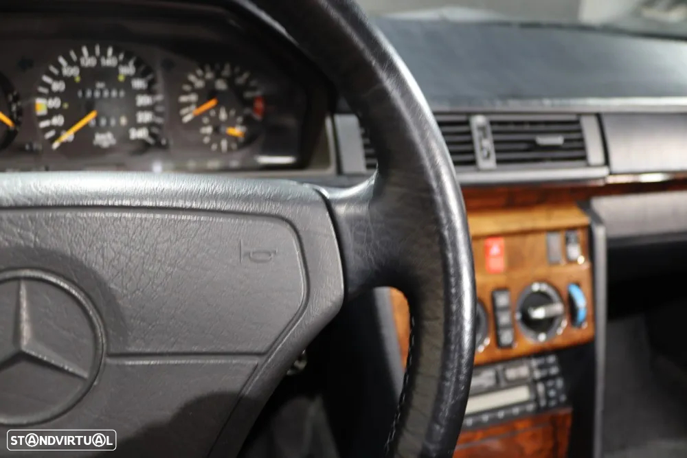 Mercedes-Benz E 220 - 27