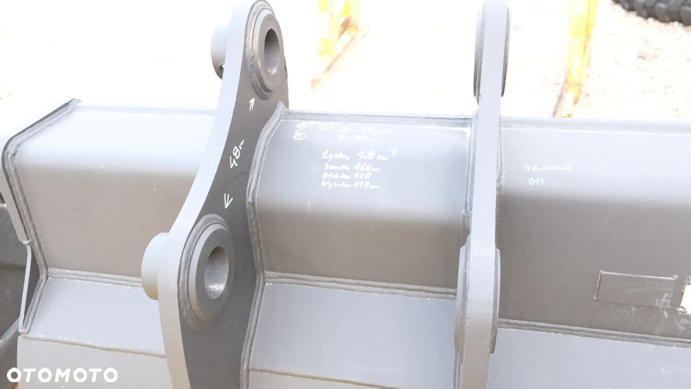 łyżka do koparki 1.8m3 sworznie fi 90mm - 7