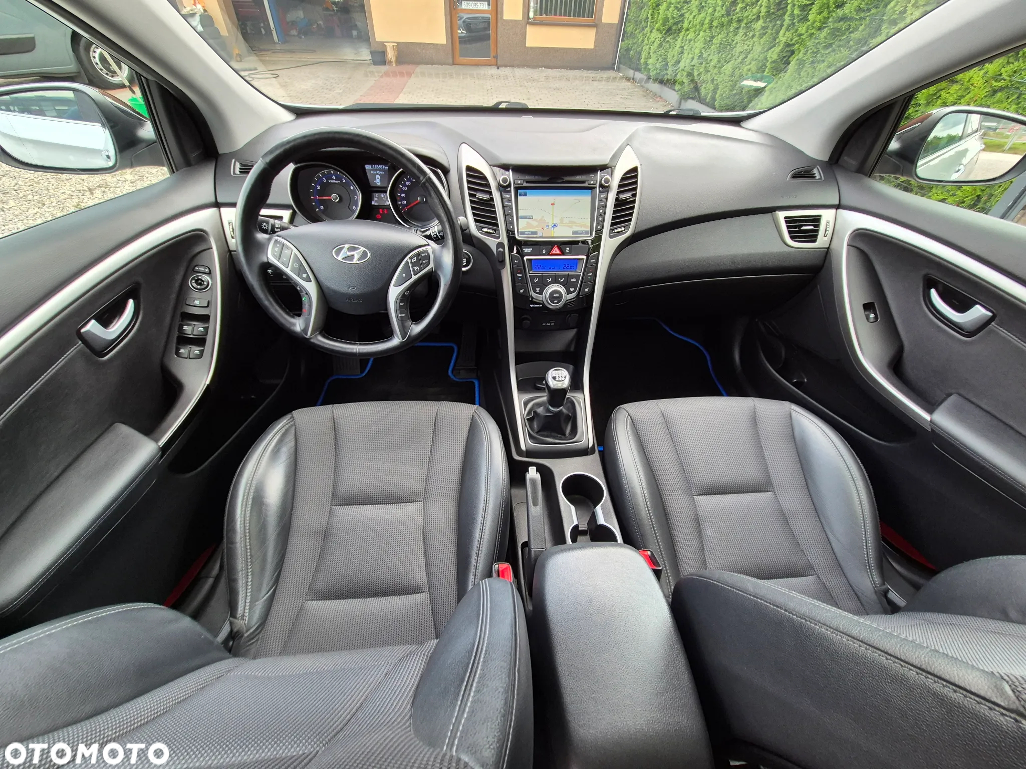 Hyundai i30 blue Kombi 1.6 GDi YES Gold - 35