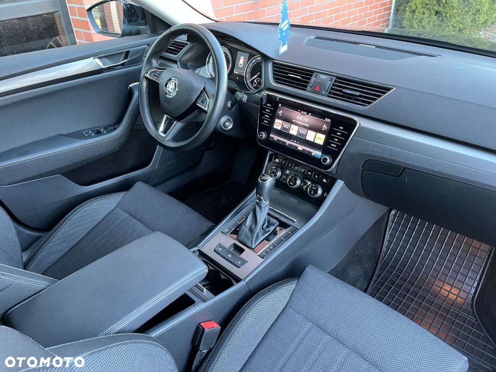 Skoda Superb 2.0 TDI Ambition DSG - 8