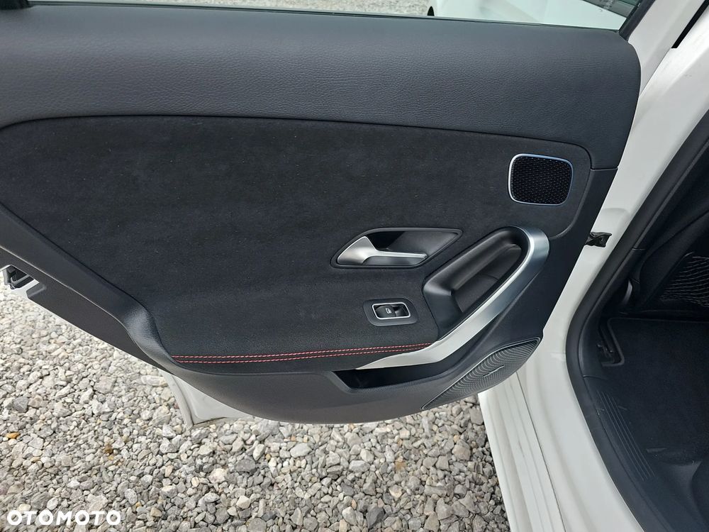 Mercedes-Benz Klasa A 200 4-Matic AMG Line 8G-DCT - 25