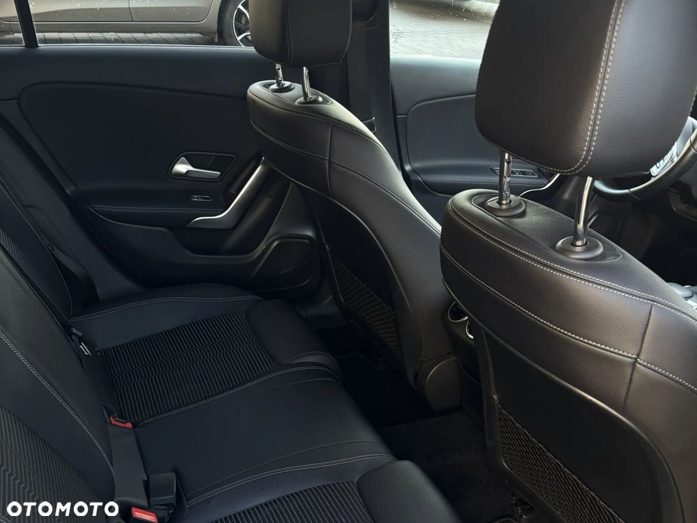 Mercedes-Benz Klasa A 180 Progressive 7G-DCT - 27