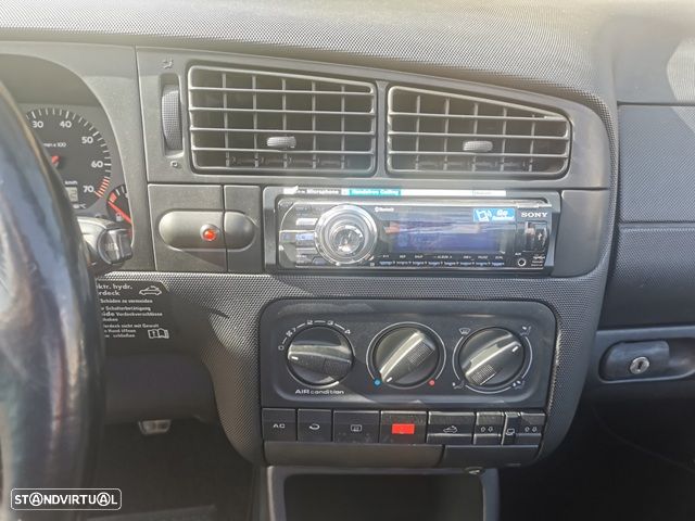 VW Golf Cabriolet 1.6 - 28