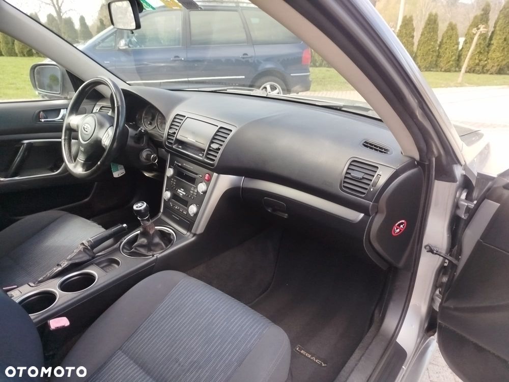 Subaru Legacy 2.0D Trend - 18