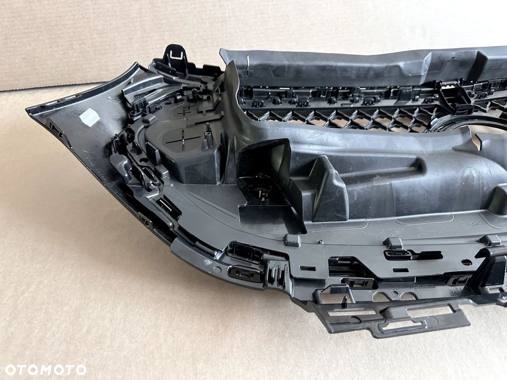 ATRAPA GRILL Mercedes E-klasa W214 AMG Black - pod KAM - 15