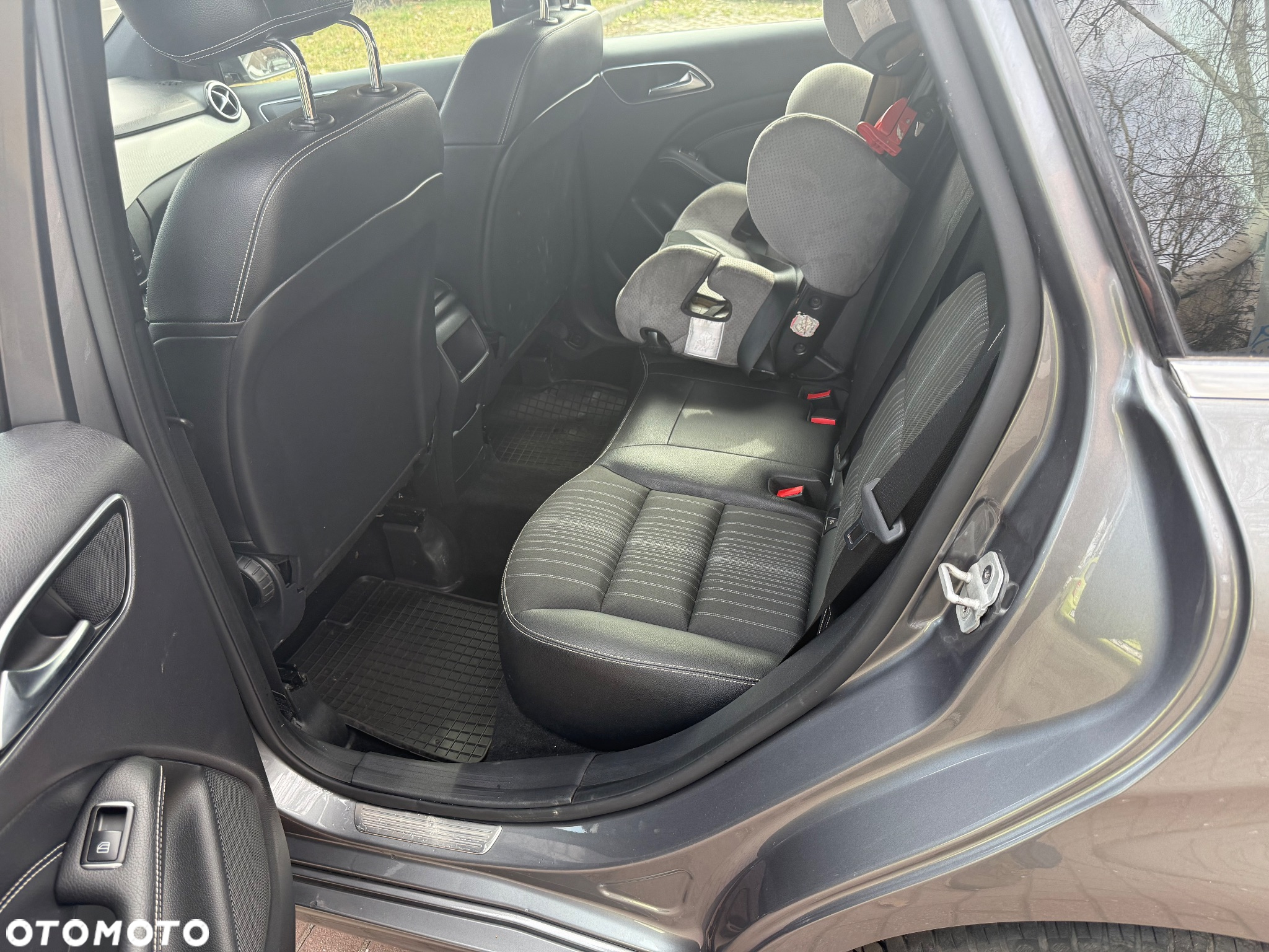 Mercedes-Benz Klasa B 180 CDI (BlueEFFICIENCY) 7G-DCT - 15