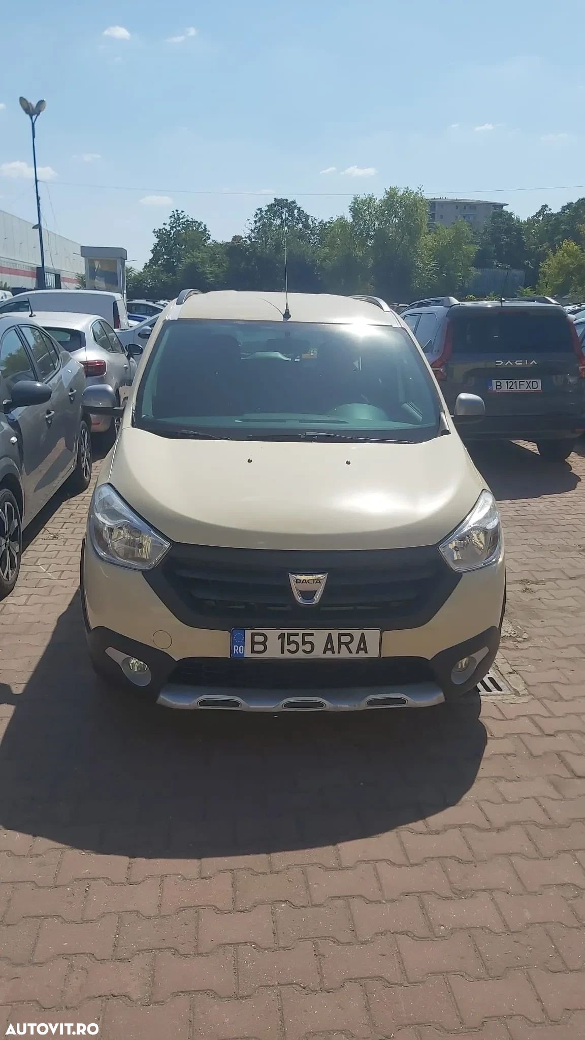 Dacia Lodgy 1.2 TCe 115 CP Stepway - 1