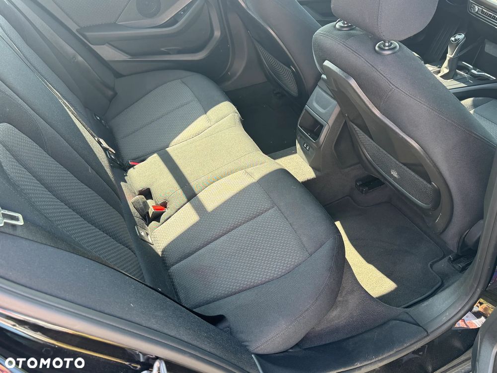 BMW Seria 1 118i Advantage - 10