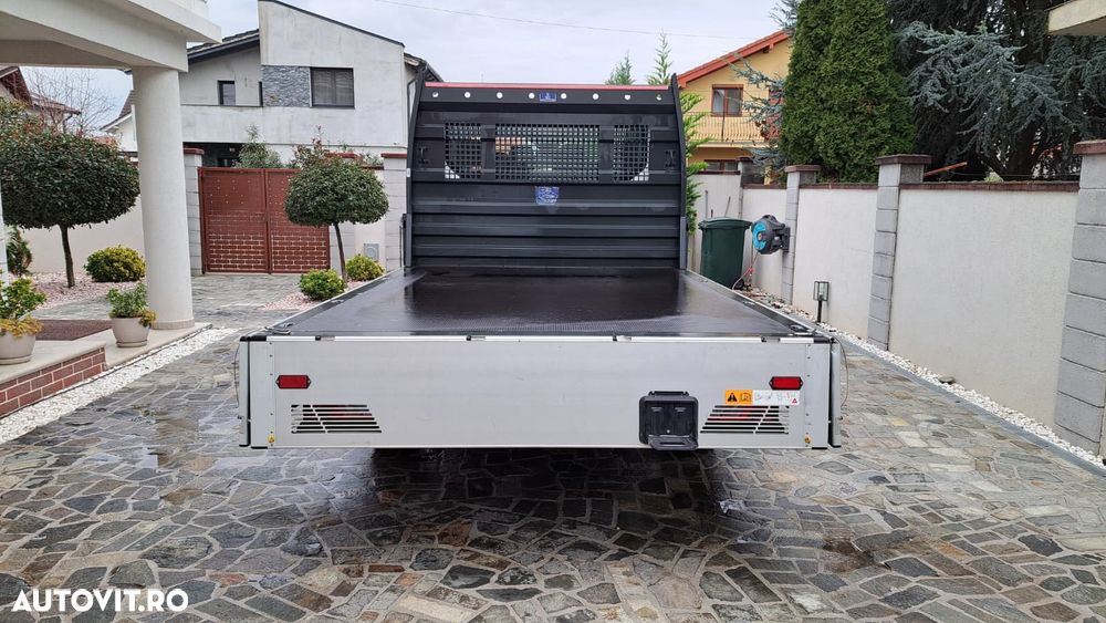 Ford TRANSIT D-CAB TREND L4 6+1 LOCURI RWD - 6