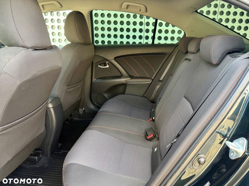 Toyota Avensis 1.8 Business Edition - 20