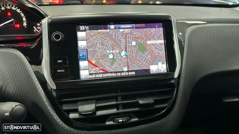 Peugeot 2008 1.6 BlueHDi Style - 25