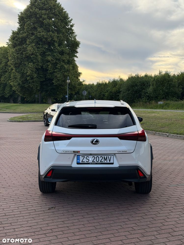 Lexus UX - 6