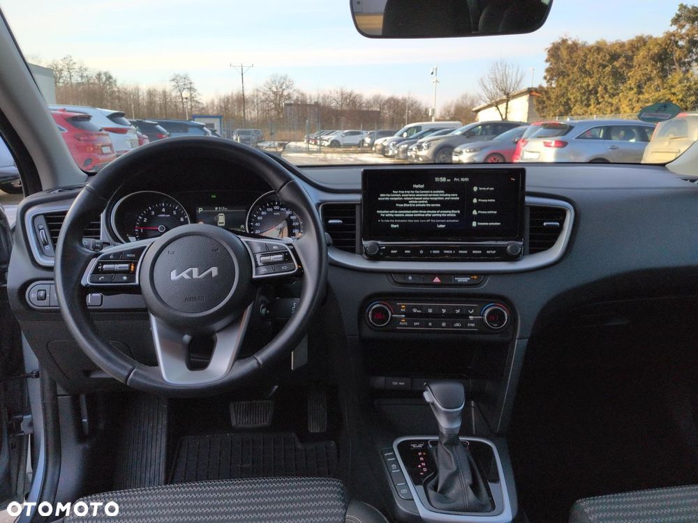 Kia Ceed 1.5 T-GDI M DCT - 11