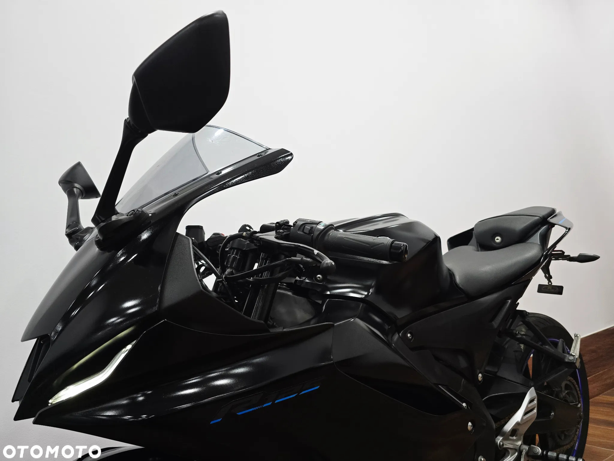 Yamaha YZF - 18