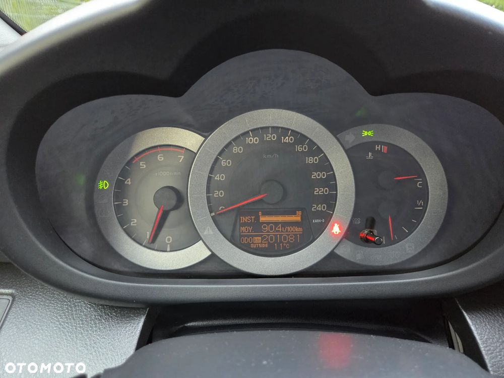 Toyota RAV4 2.2 D-4D 4x4 Life - 26