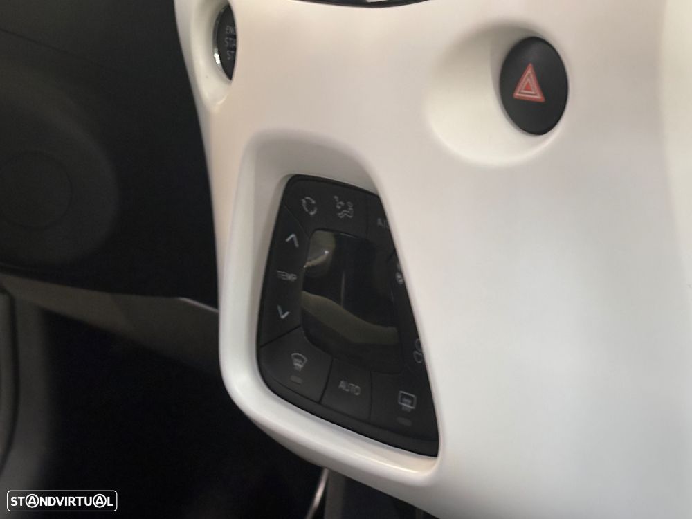 Peugeot 108 1.2 PureTech Top! Roland Garros - 27