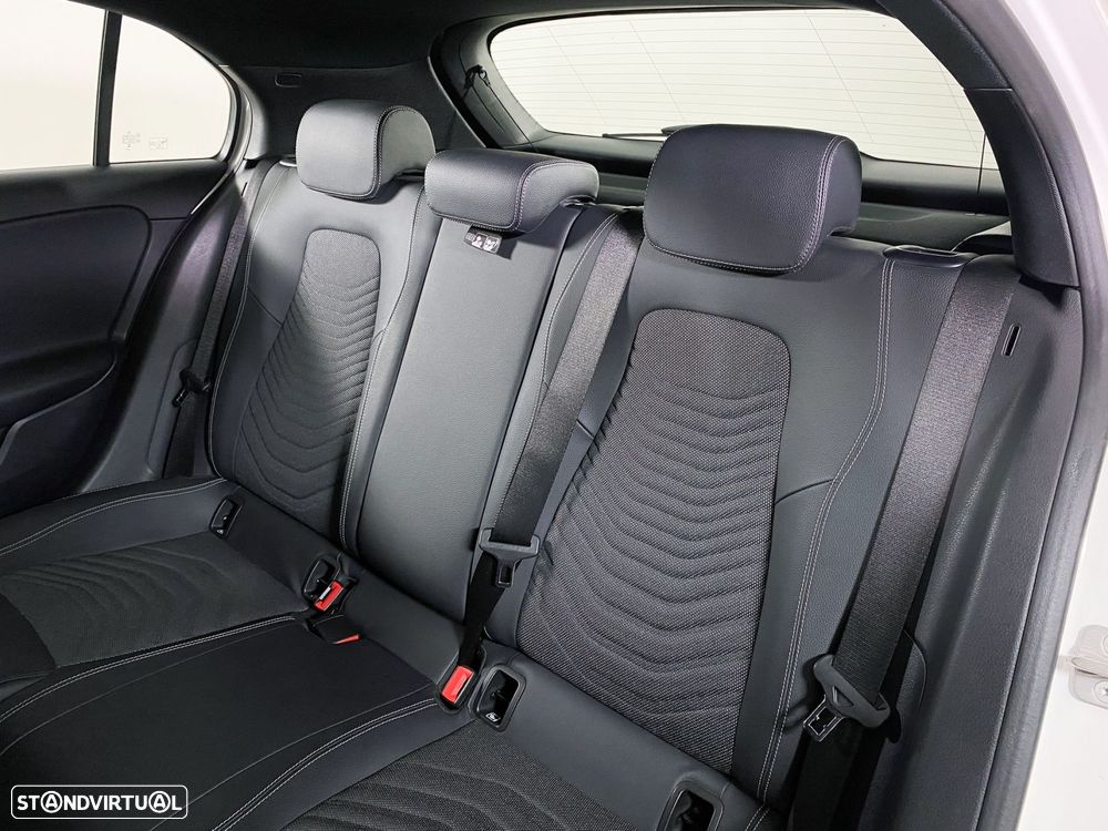 Mercedes-Benz A 200 Standard - 19
