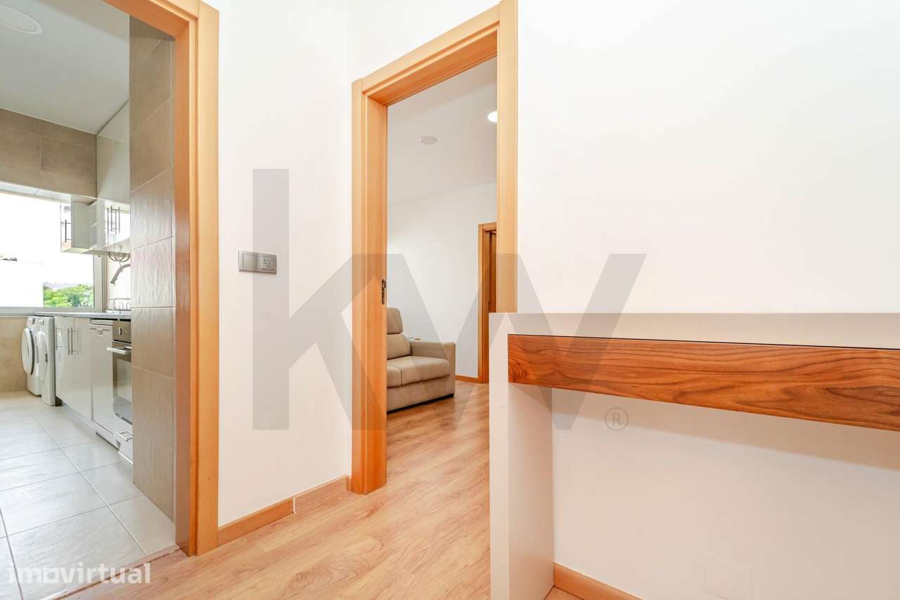 Apartamento T2 na Rua Carlos Seixas | Luminoso e pronto a habitar - Grande imagem: 2/21