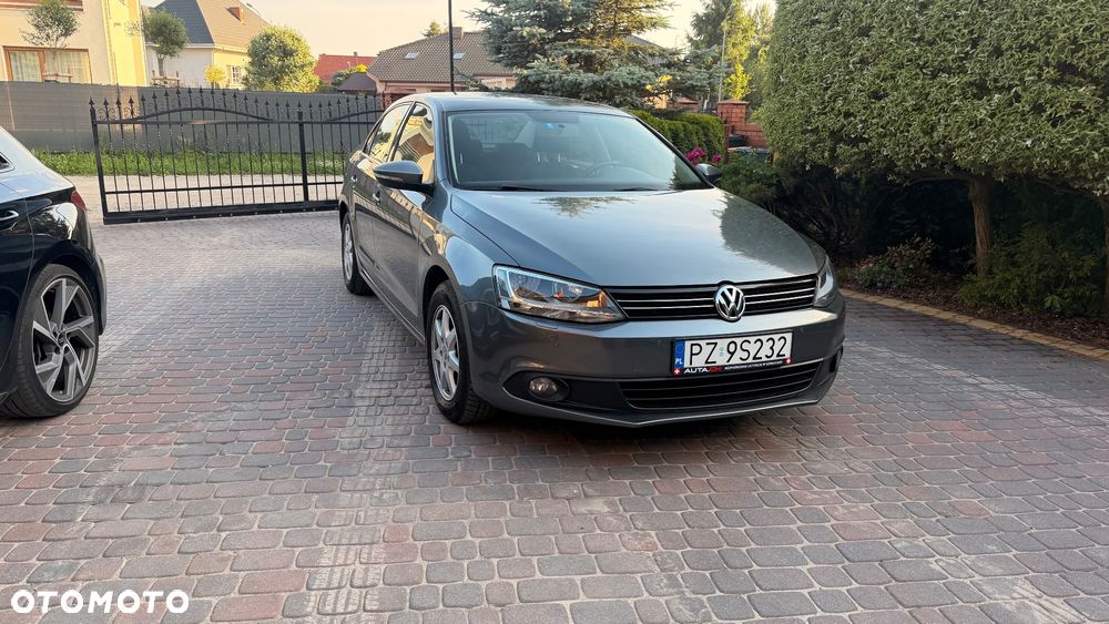 Volkswagen Jetta - 3