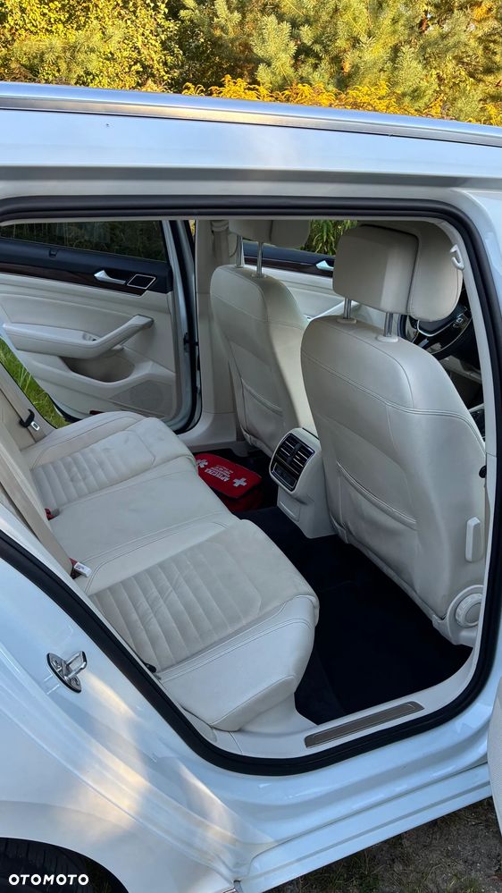 Volkswagen Passat Variant - 18