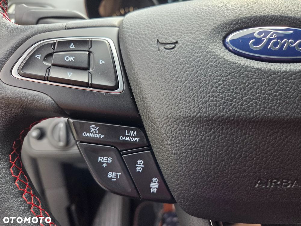 Ford Kuga 2.0 TDCi 4x4 ST-Line - 34