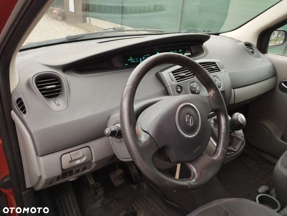 Renault Scenic - 11