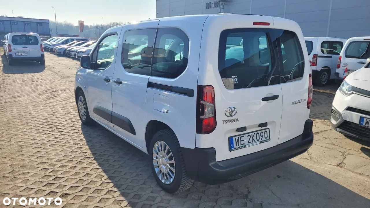 Toyota Proace City Verso 1.5 D-4D Business - 11