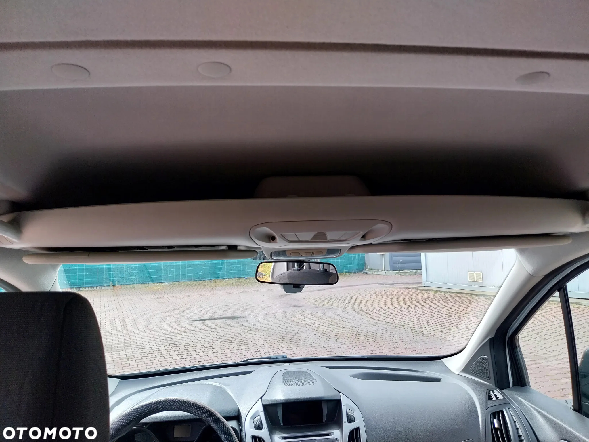 Ford Transit Connect - 12