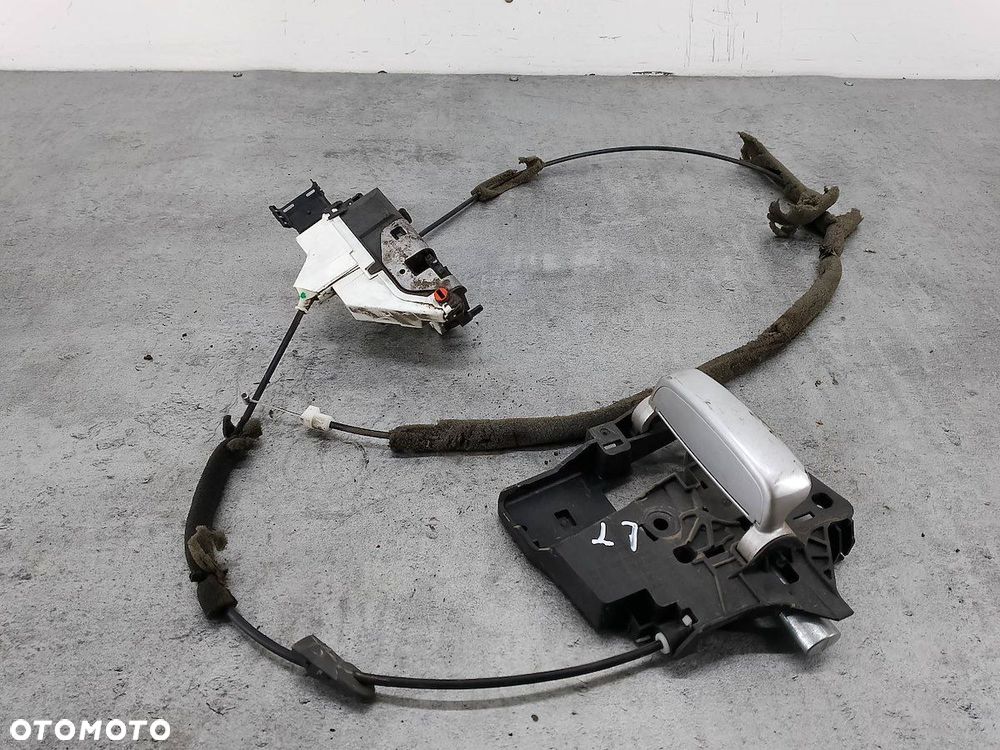 ZAMEK DRZWI PRZESUWNYCH LEWYCH CITROEN BERLINGO II 9632100677  PSA828421 - 1