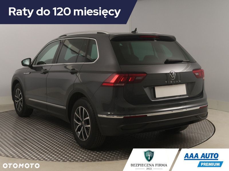 Volkswagen Tiguan - 6