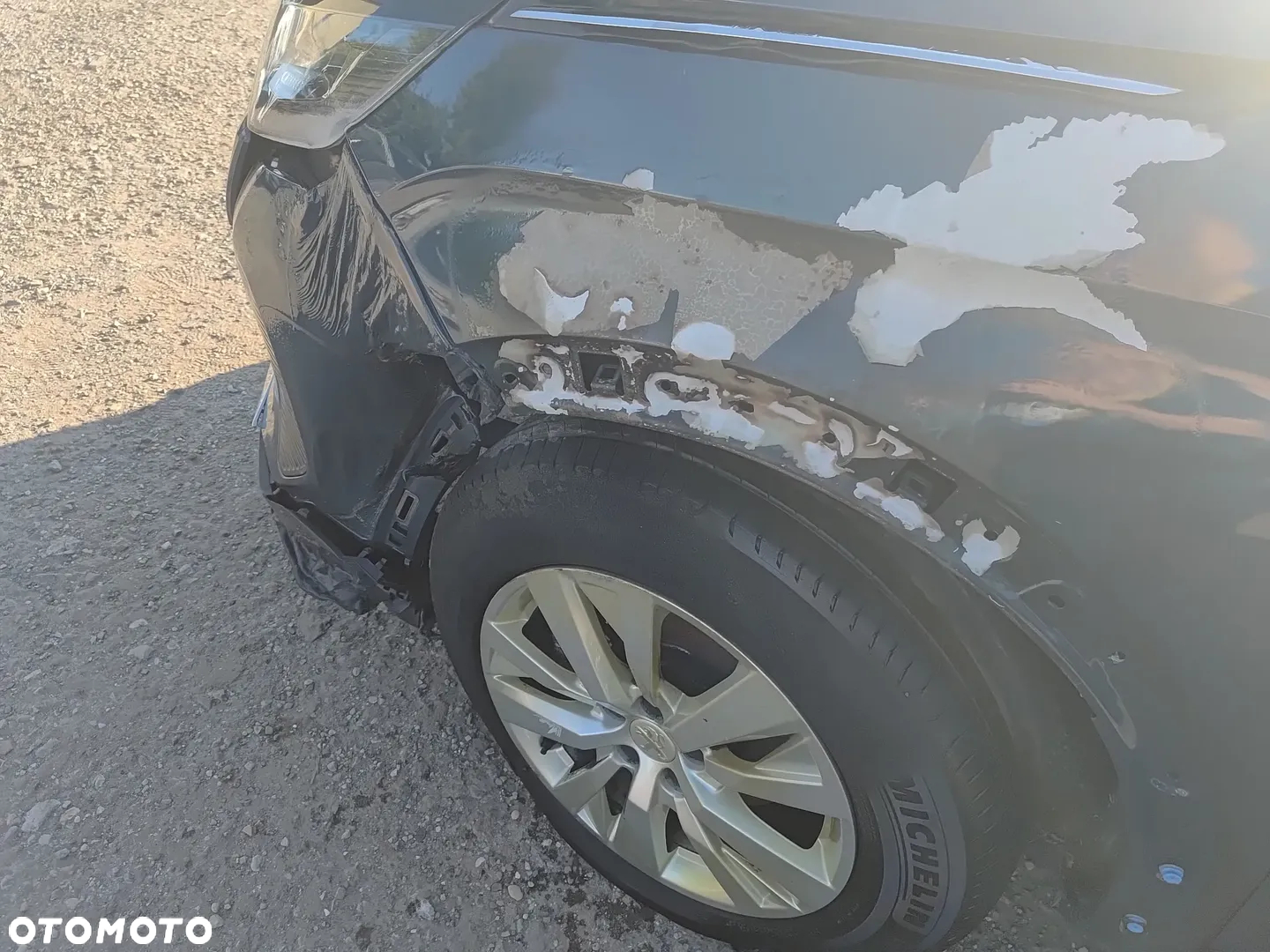 Peugeot 5008 1.2 PureTech Active S&S EAT8 - 26